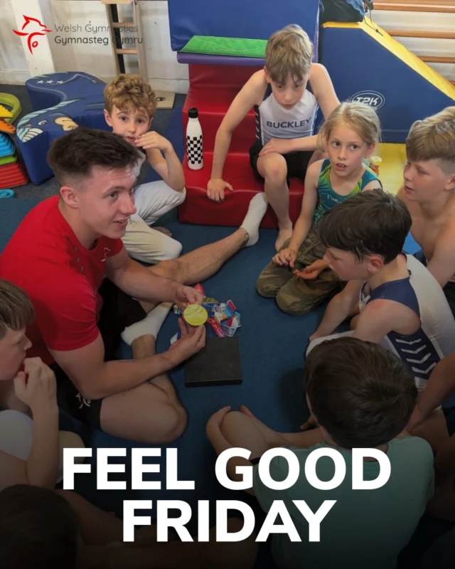 💜| Feel Good Friday

What an incredible experience for the gymnasts at Buckley Gymnastics Club!

Recently, Team Wales Men's Artistic gymnast Jacob Edwards visited the club ahead of the Commonwealth Games in Glasgow, delivering a training session to their MAG gymnasts and taking the time to answer their questions.

Opportunities like these inspire the next generation, giving young gymnasts the chance to learn from an athlete who has walked the path they're working towards.

A huge thank you to Jacob for sharing his time and experience, and best of luck as he prepares for his second Commonwealth Games!🤸‍♂️
________________________________________

💜| Dydd Gwener Teimlo'n Dda

Am brofiad anhygoel i gymnastwyr Clwb Gymnasteg Bwcle!

Yn ddiweddar, ymwelodd gymnast Artistig Dynion Tîm Cymru, Jacob Edwards, â'r clwb cyn Gemau'r Gymanwlad yn Glasgow, gan arwain sesiwn hyfforddi i'w gymnastwyr MAG a chymryd amser i ateb eu cwestiynau.

Mae cyfleoedd fel hyn yn ysbrydoli'r genhedlaeth nesaf, gan roi'r cyfle i gymnastwyr ifanc ddysgu gan athletwr sydd eisoes wedi cerdded y llwybr y maen nhw'n gweithio tuag ato.

Diolch yn fawr i Jacob am rannu ei amser a'i brofiad, a phob lwc iddo wrth iddo baratoi ar gyfer ei ail Gemau'r Gymanwlad!🤸‍♂️